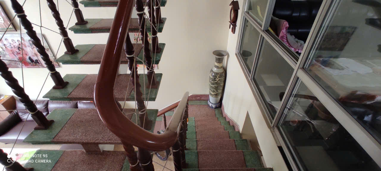 Nhà Xây kiên cố ngay cạnh trung tâm phường Hồng Hải thành phố Hạ Long, cần bán